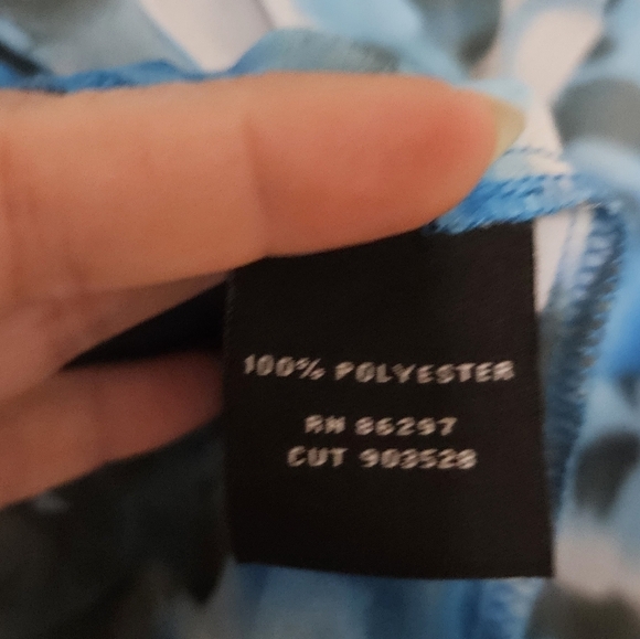 BCBGMAXAZRIA faux wrap style top size large - Picture 5 of 14